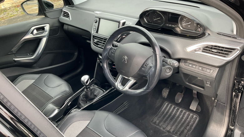 Peugeot 2008 1.2 PureTech 130 Allure 5dr Petrol Estate